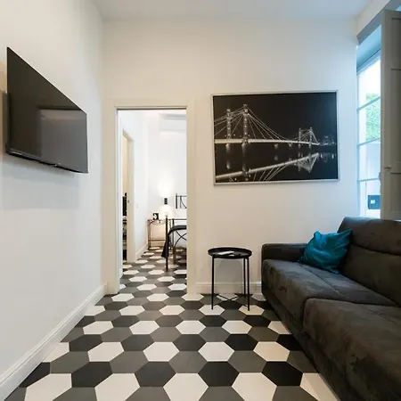 Al 4 Piano 4* 那不勒斯