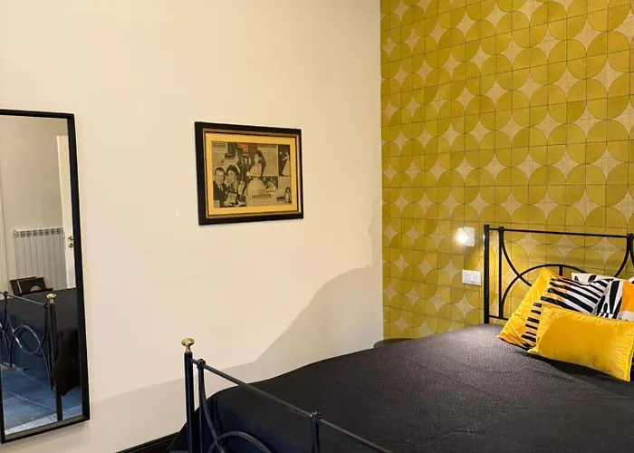 Al 4 Piano 4* Неаполь